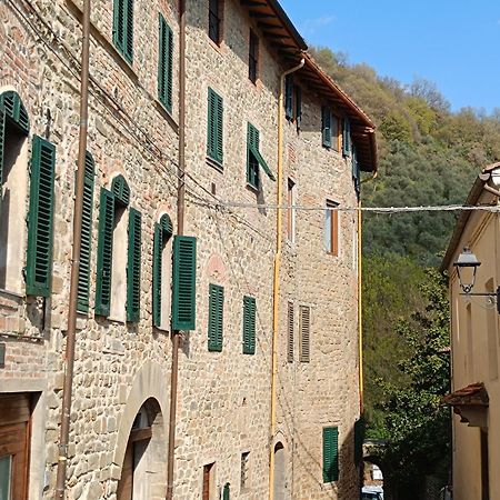 Castle Apartment Aga Uzzano Extérieur photo